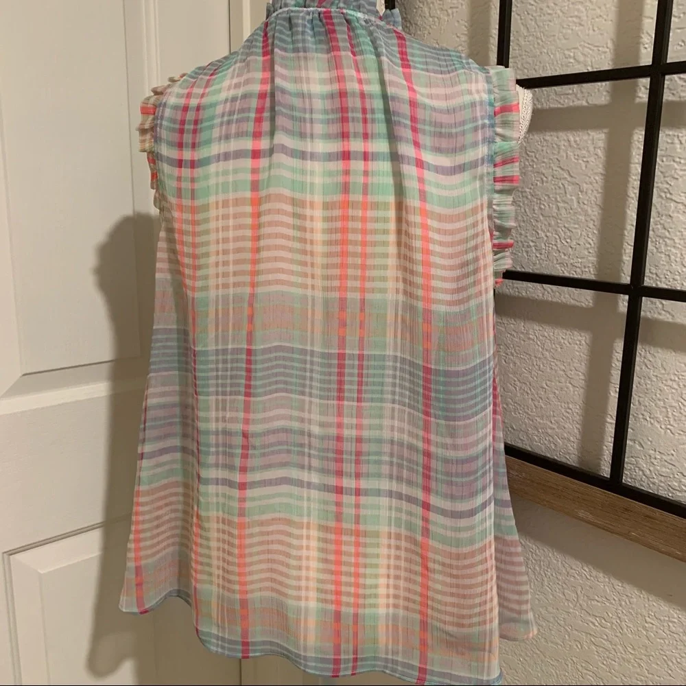 Belle sky sleeveless blouse size medium - Picture 5 of 6